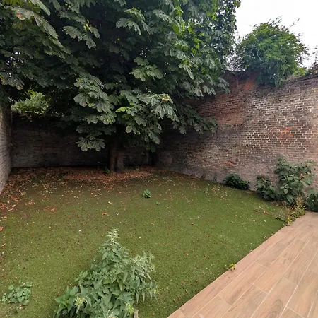 شقة Chic 3-bedroom Apartment-patio-garden-downtown