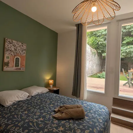 شقة Chic 3-bedroom Apartment-patio-garden-downtown أميا